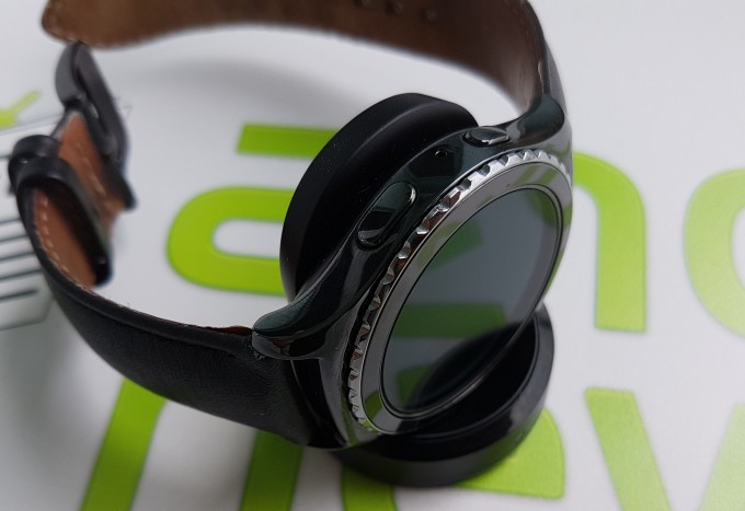Review Samsung Gear S2 Classic Review Samsung Gear S2 Classic samsung gear featured-review