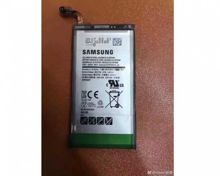 Prima imagine cu presupusa baterie de 3500 mAh a lui S8 Plus samsung s8 plus 