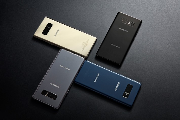 Samsung Galaxy Note 8 a fost lansat oficial: ecran de 6.3 inch și cameră duală cu zoom optic Samsung Galaxy Note 8 a fost lansat oficial: ecran de 6.3 inch și cameră duală cu zoom optic samsung note featured