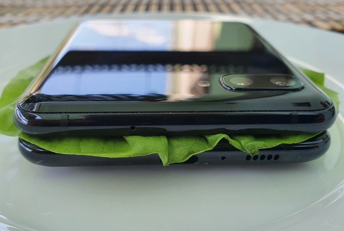 Review Samsung Galaxy Z Flip Review Samsung Galaxy Z Flip zflip samsung galaxy featured-review