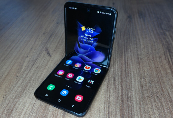 Review Samsung Galaxy Z Flip3 5G zflip3 orange galaxy featured-review 