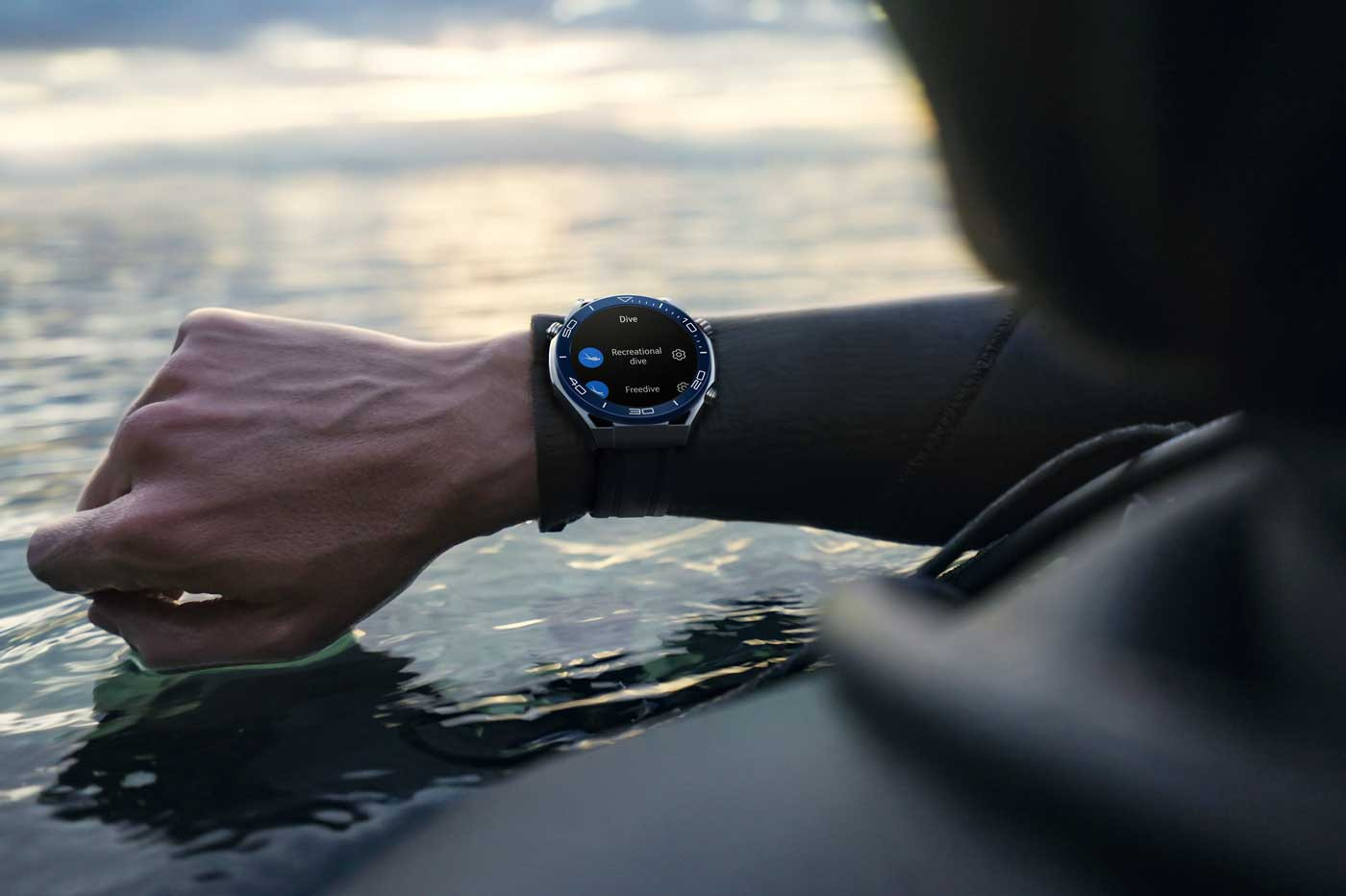 Huawei Watch Ultimate - un ceas de lux ce concurează cu Apple Watch Ultra smartwatch huawei 